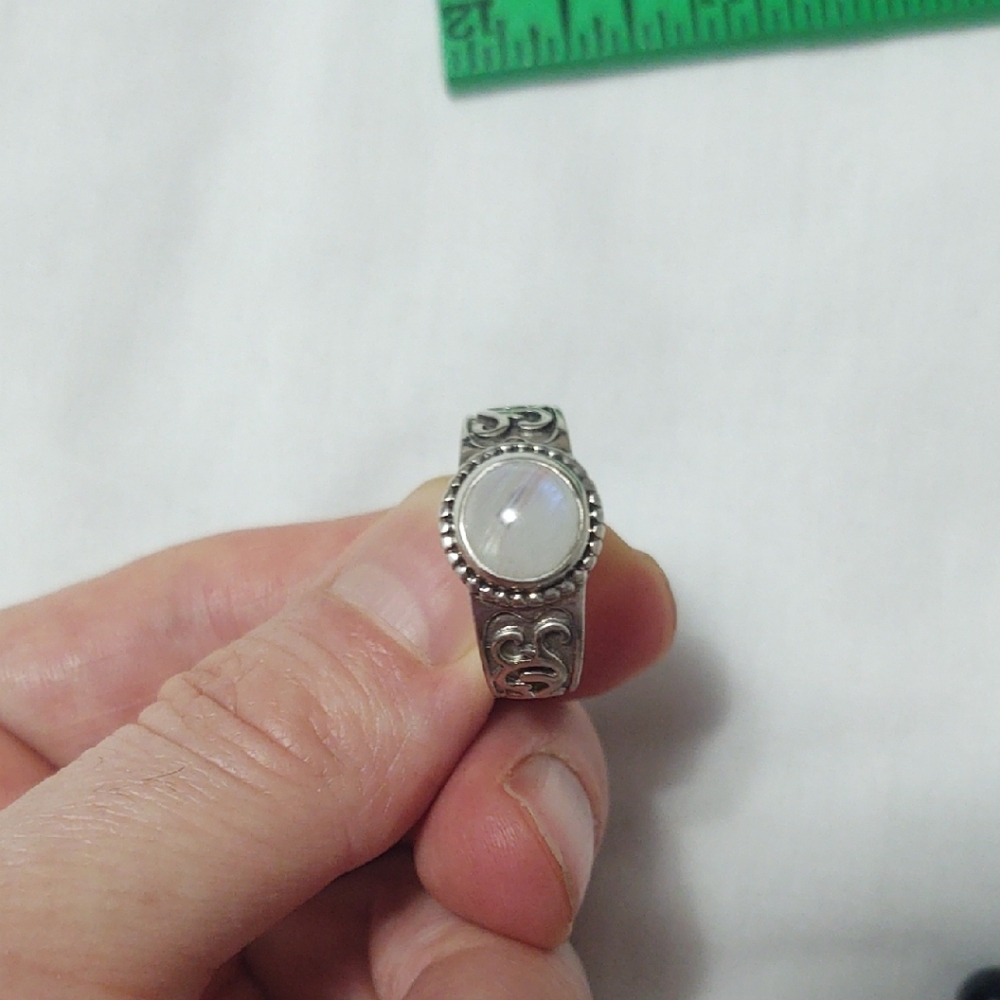 Elegant Silver Women's Ring